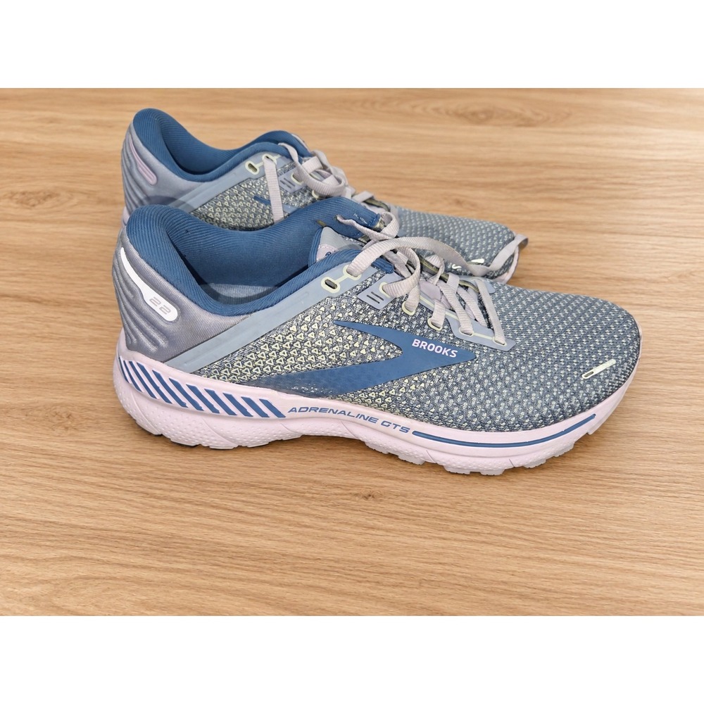 Brooks Adrenaline GTS 22 Womens Running Shoes Blue Lavender Size 10